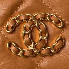 Chanel Underarm bag    Size：23.5*13.5*5.3cm