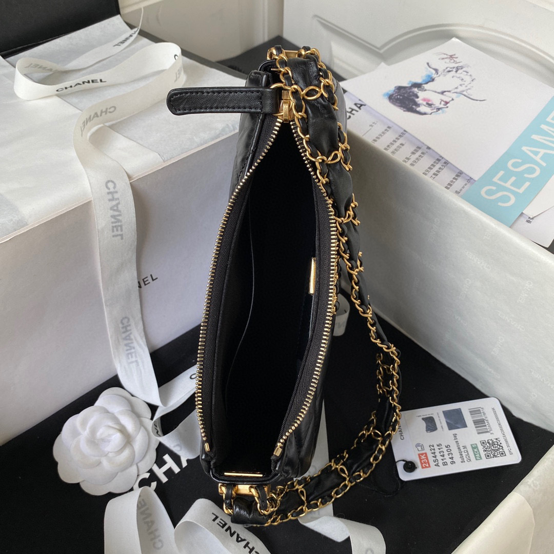 Borsa Chanel Underarm Dimensioni: 23,5*13,5*5,3 cm