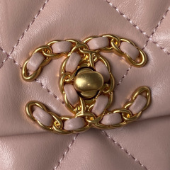 Chanel Rindsleder breite Schulter Größe: 20,5 * 13,5 * 5 cm