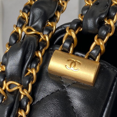 Chanel 牛皮宽肩 尺寸：20.5*13.5*5cm