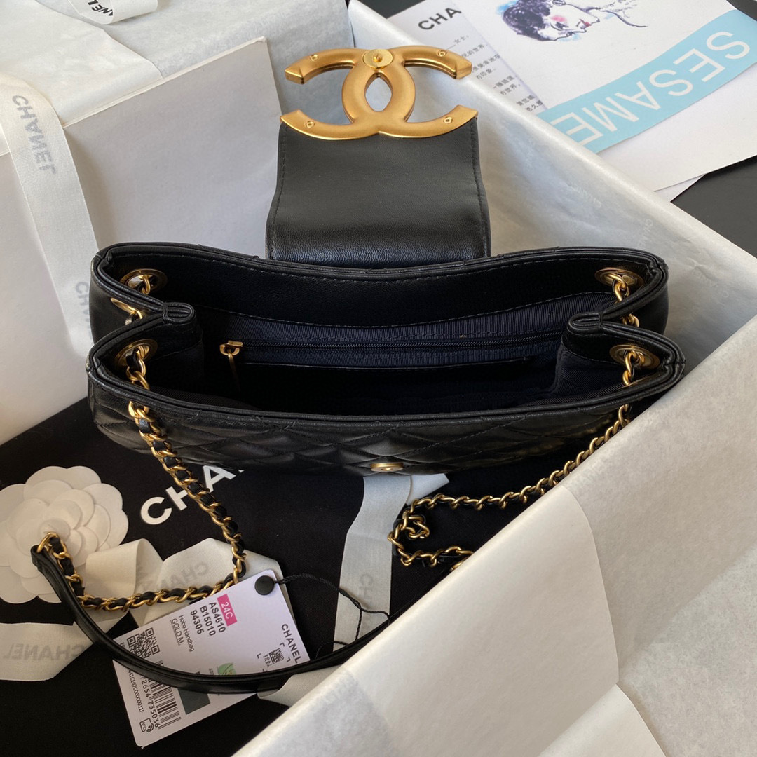 Chanel Retro-Metalllogo Größe: 25,5 x 18 x 5 cm