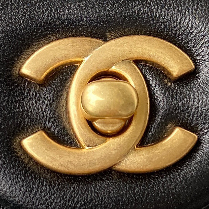 Chanel cf Metal cf mini flap  Size：18*13*7cm