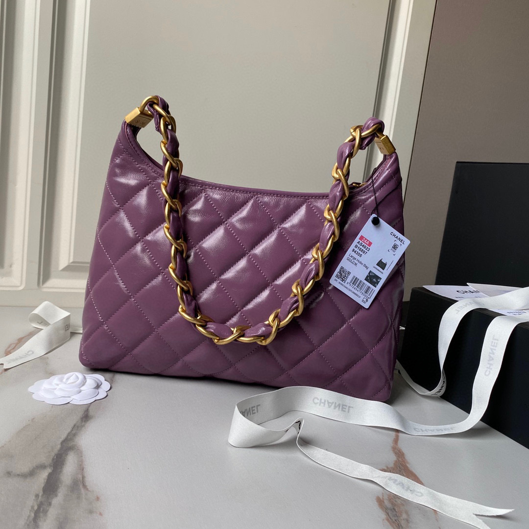 Chanel Underarm bag  Size：22.5*19.5*8.5cm