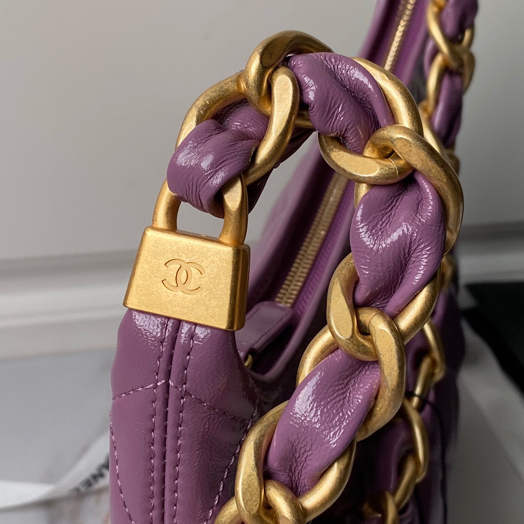 Chanel Underarm bag  Size：22.5*19.5*8.5cm