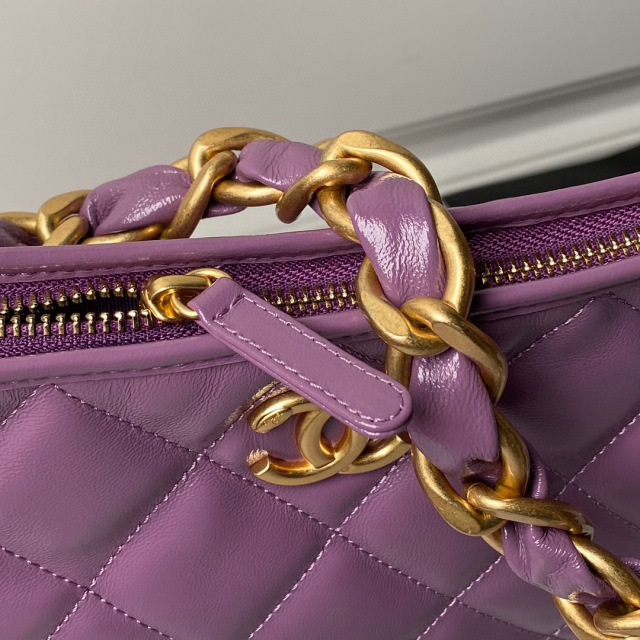 Chanel Underarm bag  Size：22.5*19.5*8.5cm