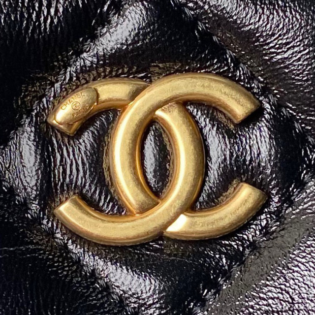 Chanel Unterarmtasche Größe: 22,5 x 19,5 x 8,5 cm