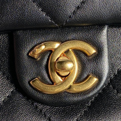 Catena spessa Chanel Double C Dimensioni: 21*13*7cm