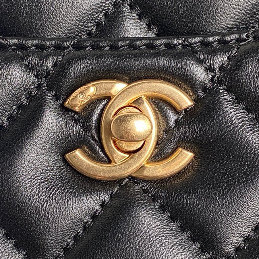 Chanel  shopping bag Size：28*19*9cm