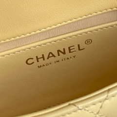 Chanel  Cf braided knot han Size：18*10.5*7cm