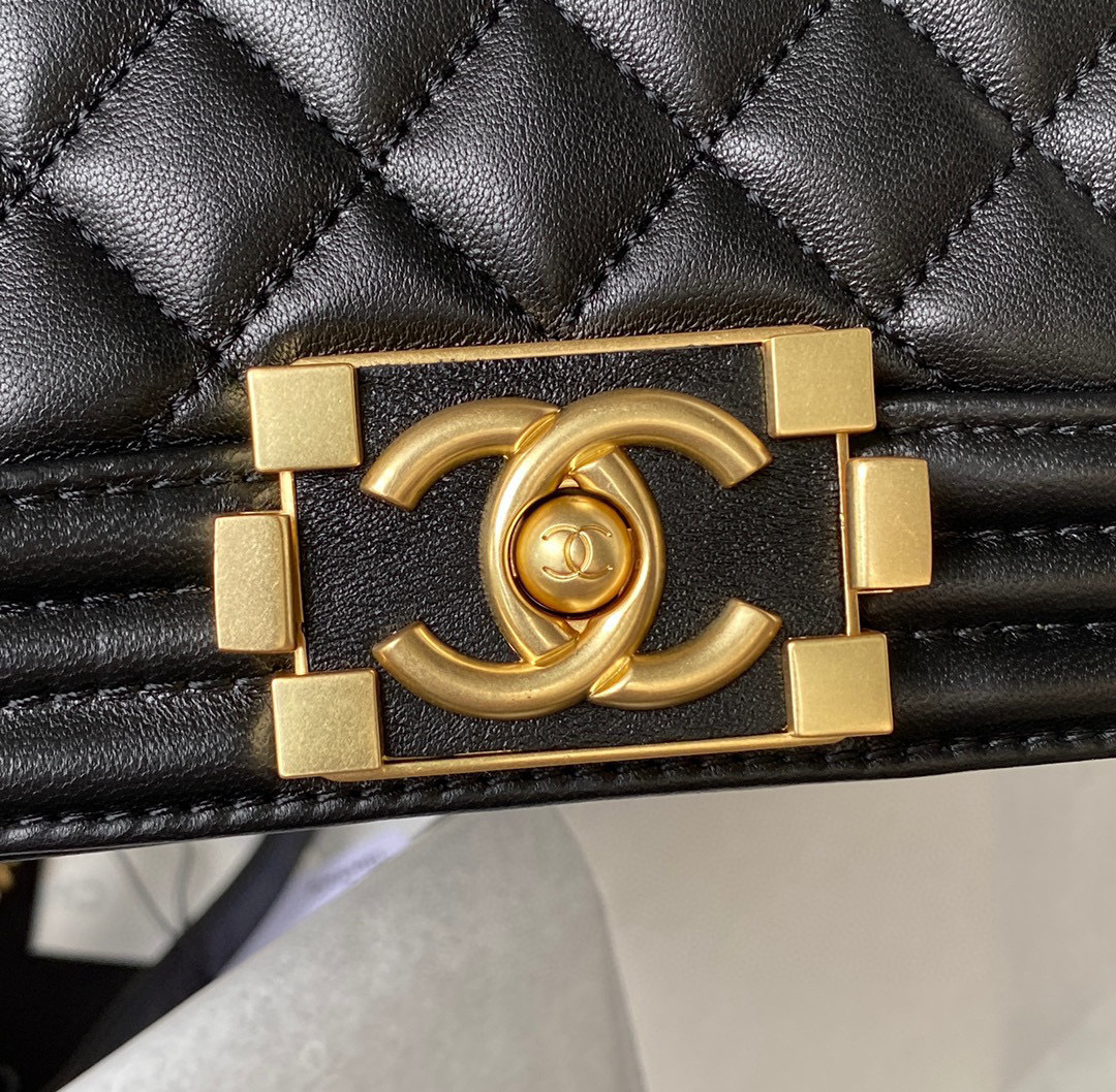 Chanel Leboy Größe: 25 * 15 * 9 cm