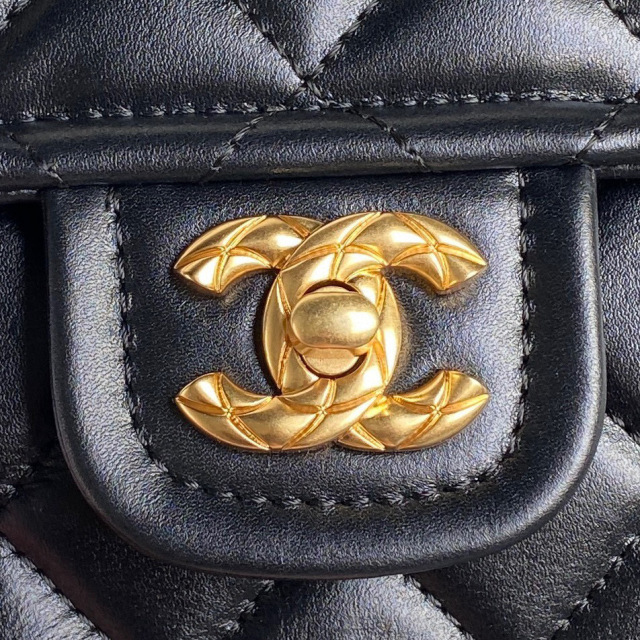 Chanel 24k豆腐包 尺寸：24.5*15.5*7cm