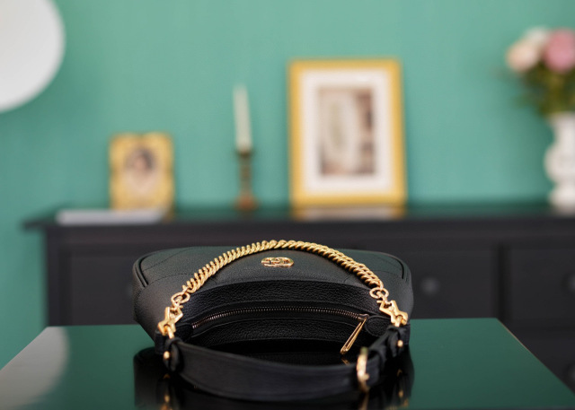 Gucci Sphrodite 单肩包 尺寸：25*19*7cm
