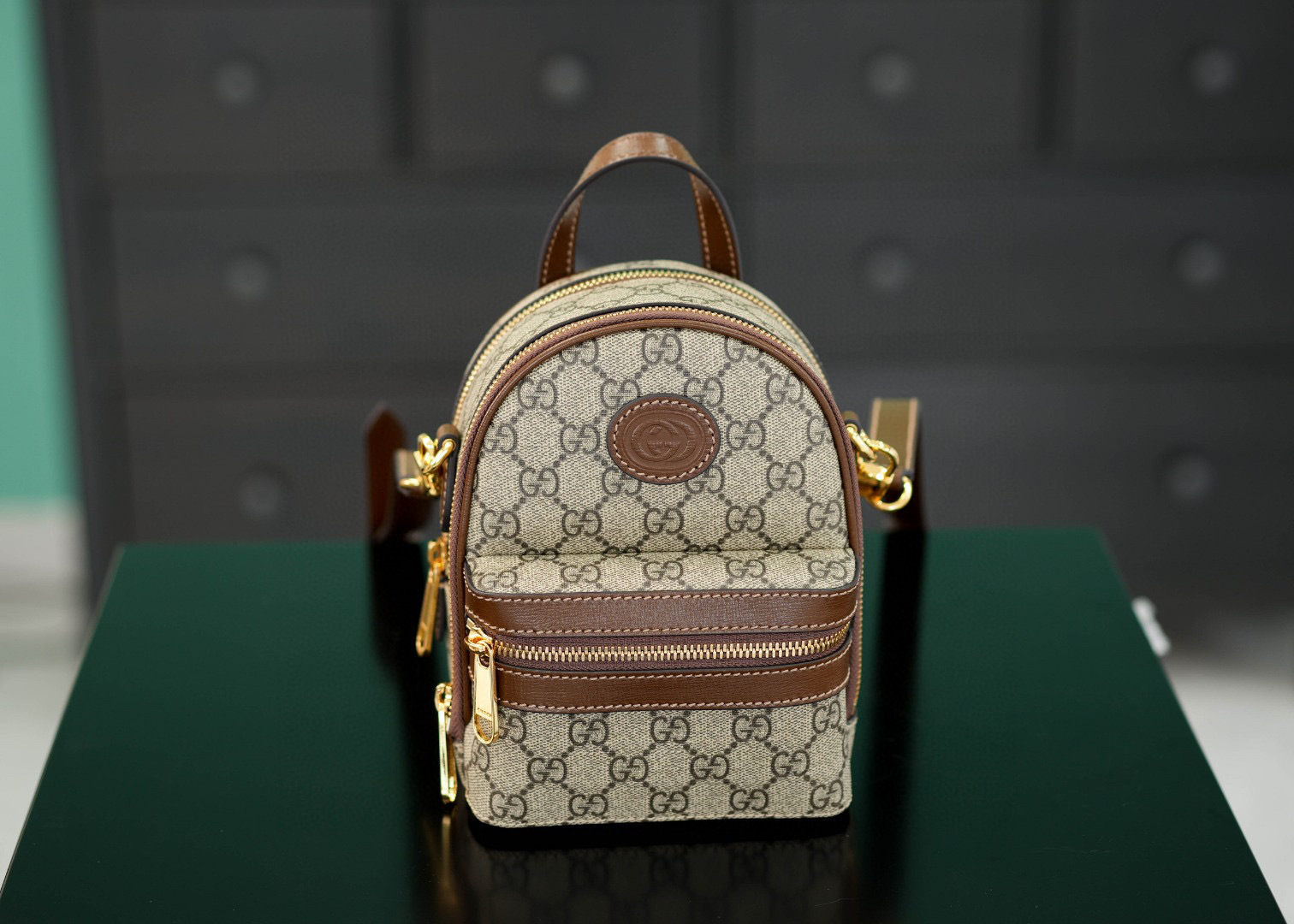 Gucci G multifunktionale Handtasche Größe: 15 x 19 x 8 cm