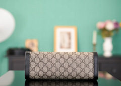 Gucci Padlock Umhängetasche Größe: 26 x 18 x 10 cm