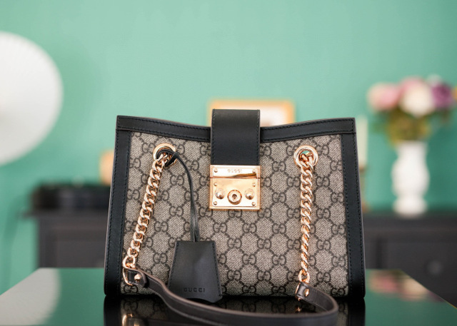 Gucci Padlock Umhängetasche Größe: 26 x 18 x 10 cm