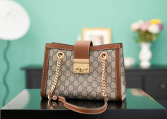 Gucci Padlock Umhängetasche Größe: 26 x 18 x 10 cm