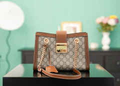 Gucci Padlock Umhängetasche Größe: 26 x 18 x 10 cm