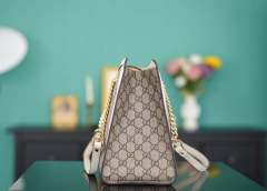 Gucci Padlock Umhängetasche Größe: 26 x 18 x 10 cm