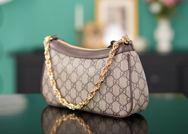 Gucci Ophidia Erdbeertasche Größe: 25 x 15 x 6 cm