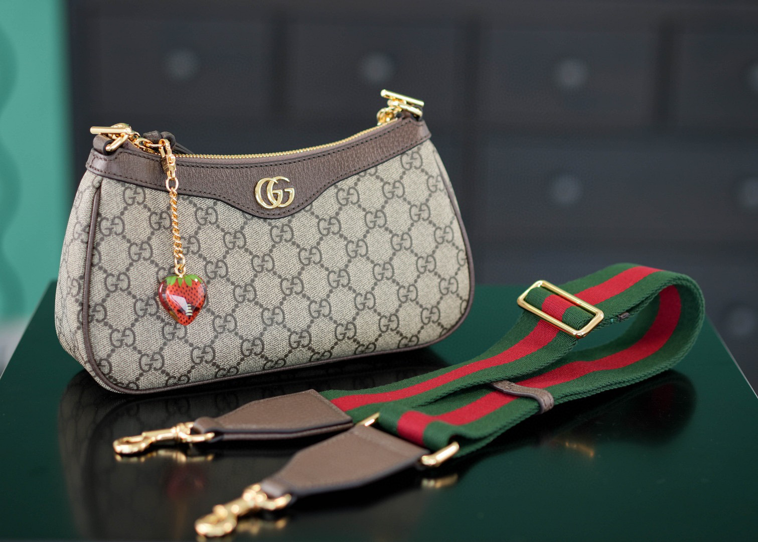 Gucci Ophidia Erdbeertasche Größe: 25 x 15 x 6 cm