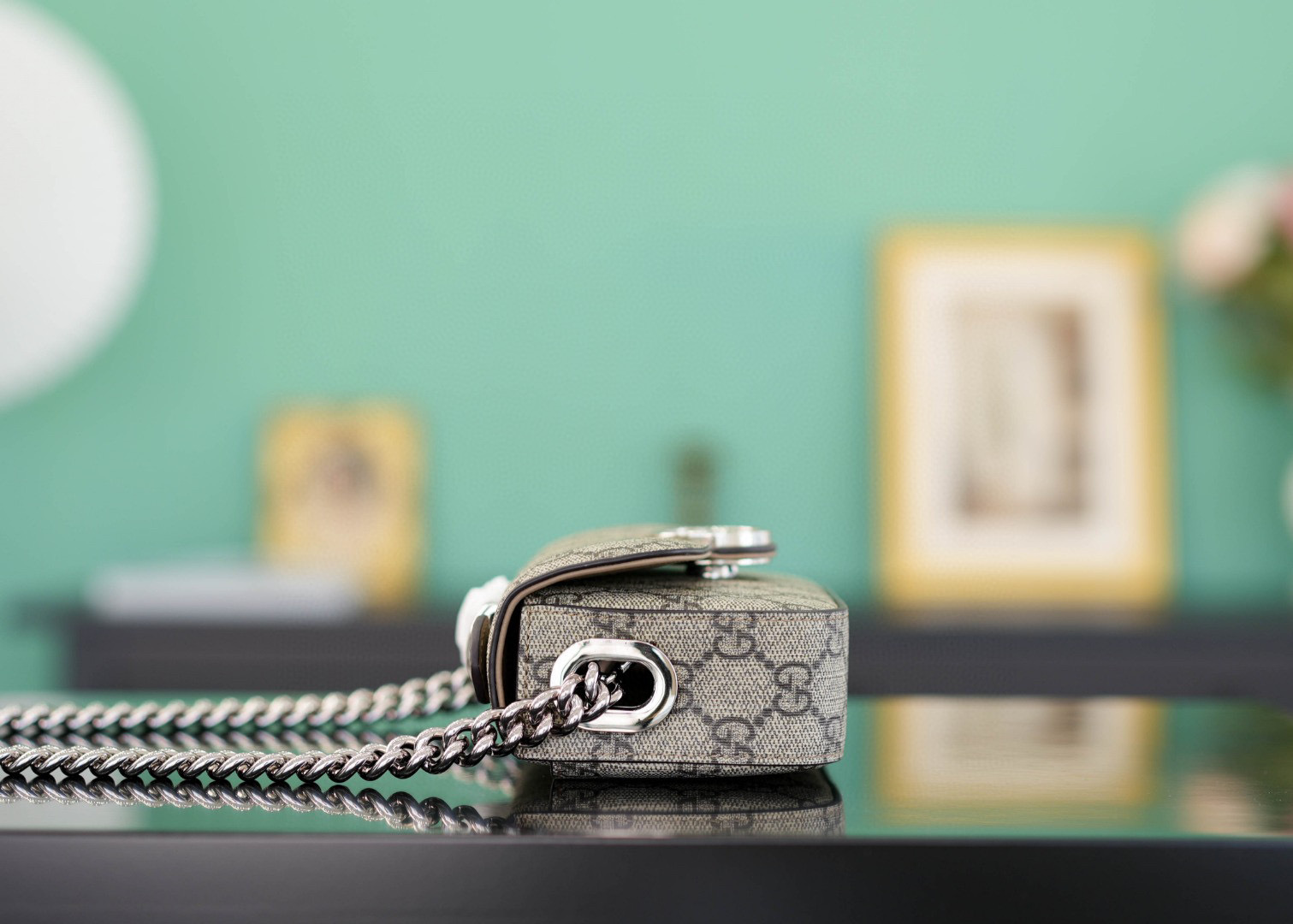 Gucci Petite GG Mini Handtasche Größe: 18,5 x 10 x 4 cm