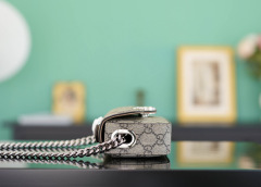 Gucci Petite GG Mini Handtasche Größe: 18,5 x 10 x 4 cm