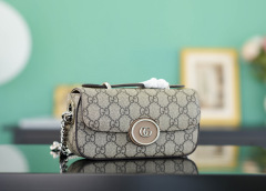 Gucci Petite GG Mini Handtasche Größe: 18,5 x 10 x 4 cm