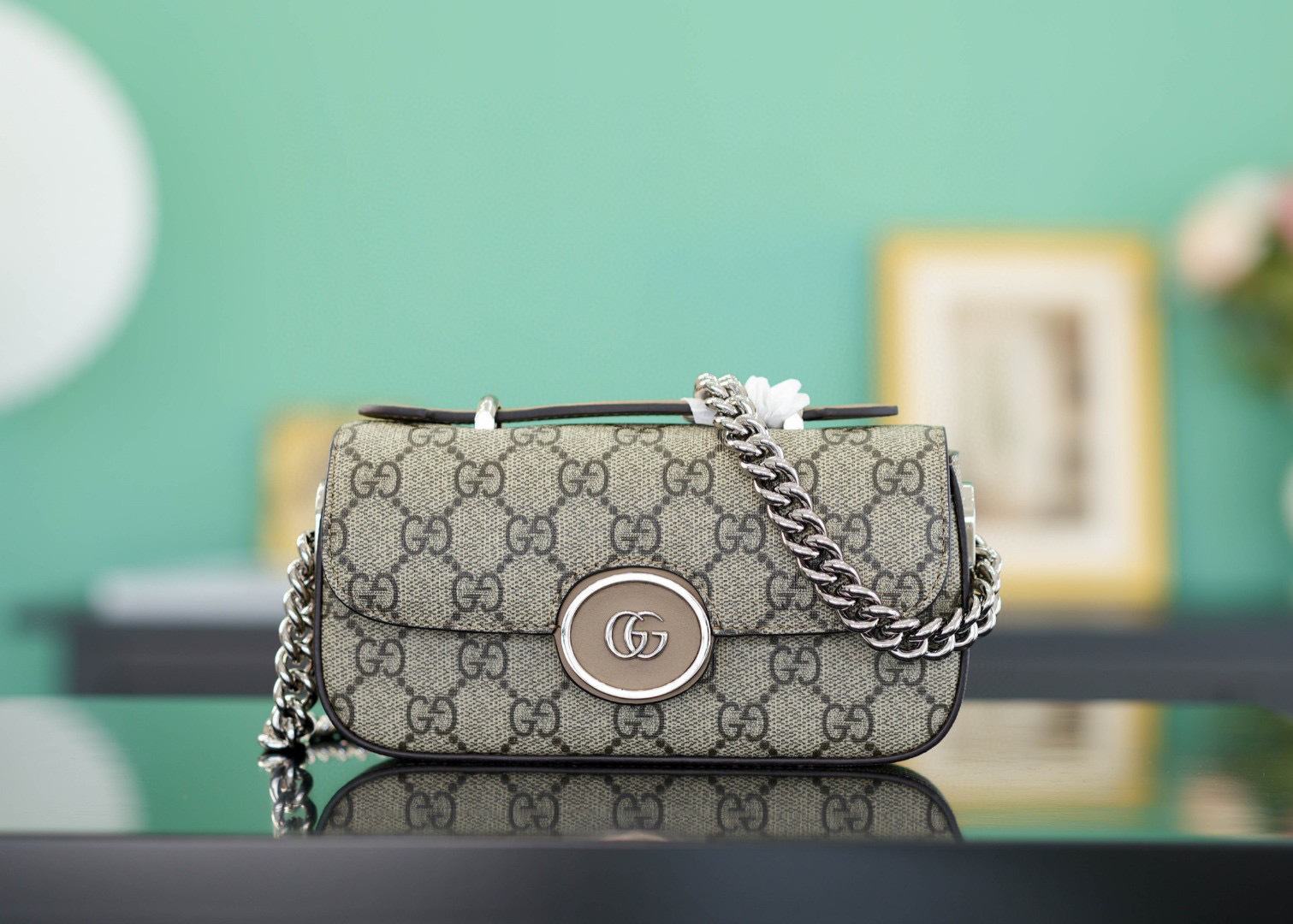 Gucci Petite GG Mini Handtasche Größe: 18,5 x 10 x 4 cm