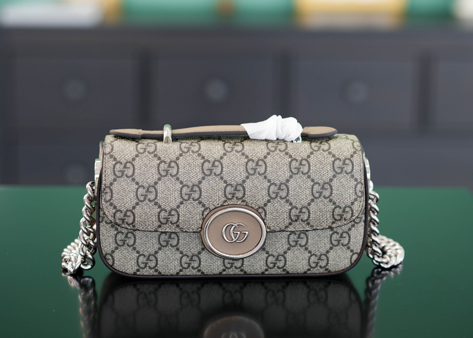Gucci Petite GG Mini Handtasche Größe: 18,5 x 10 x 4 cm