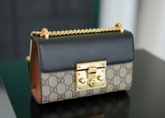Gucci Padlock Umhängetasche Größe: 20 x 12 x 8 cm