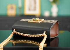 Gucci Padlock Umhängetasche Größe: 20 x 12 x 8 cm