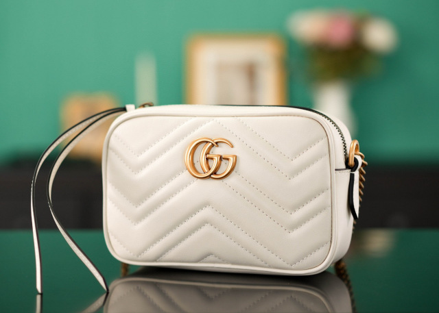 Gucci GG Marmont Größe: 18 * 12 * 6 cm