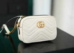 Gucci GG Marmont Größe: 18 * 12 * 6 cm