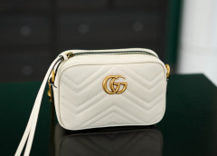 Gucci GG Marmont Größe: 18 * 12 * 6 cm