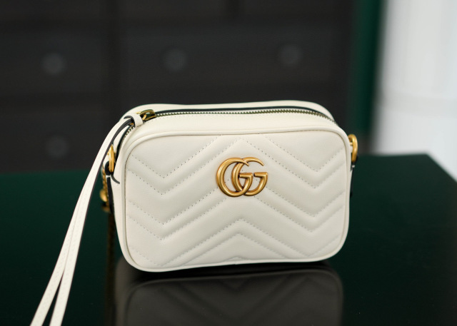 Gucci GG Marmont Größe: 18 * 12 * 6 cm