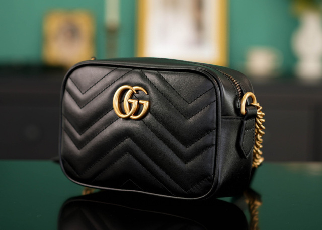 Gucci GG Marmont Dimensioni: 18*12*6cm