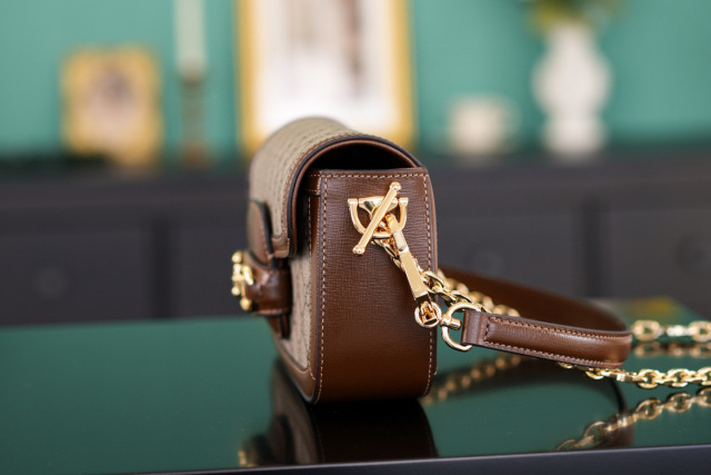 Gucci GG Horsebit Schultertasche Größe: 23,5 x 14 x 5 cm