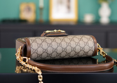 Gucci GG Horsebit Schultertasche Größe: 23,5 x 14 x 5 cm