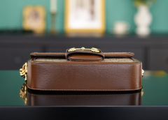 Gucci GG Horsebit Schultertasche Größe: 23,5 x 14 x 5 cm