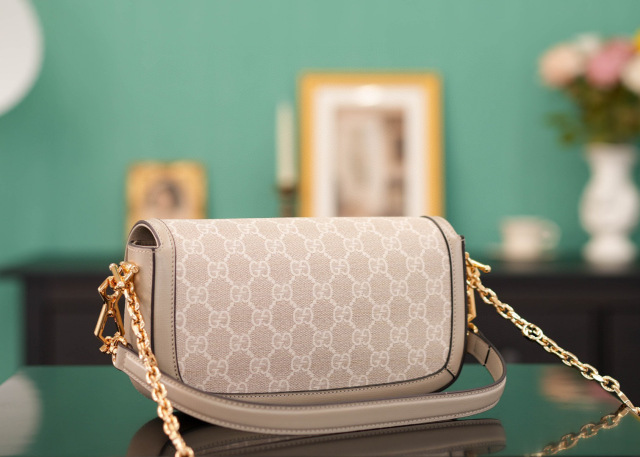 Gucci GG Horsebit Schultertasche Größe: 23,5 x 14 x 5 cm