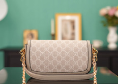 Gucci GG Horsebit Schultertasche Größe: 23,5 x 14 x 5 cm