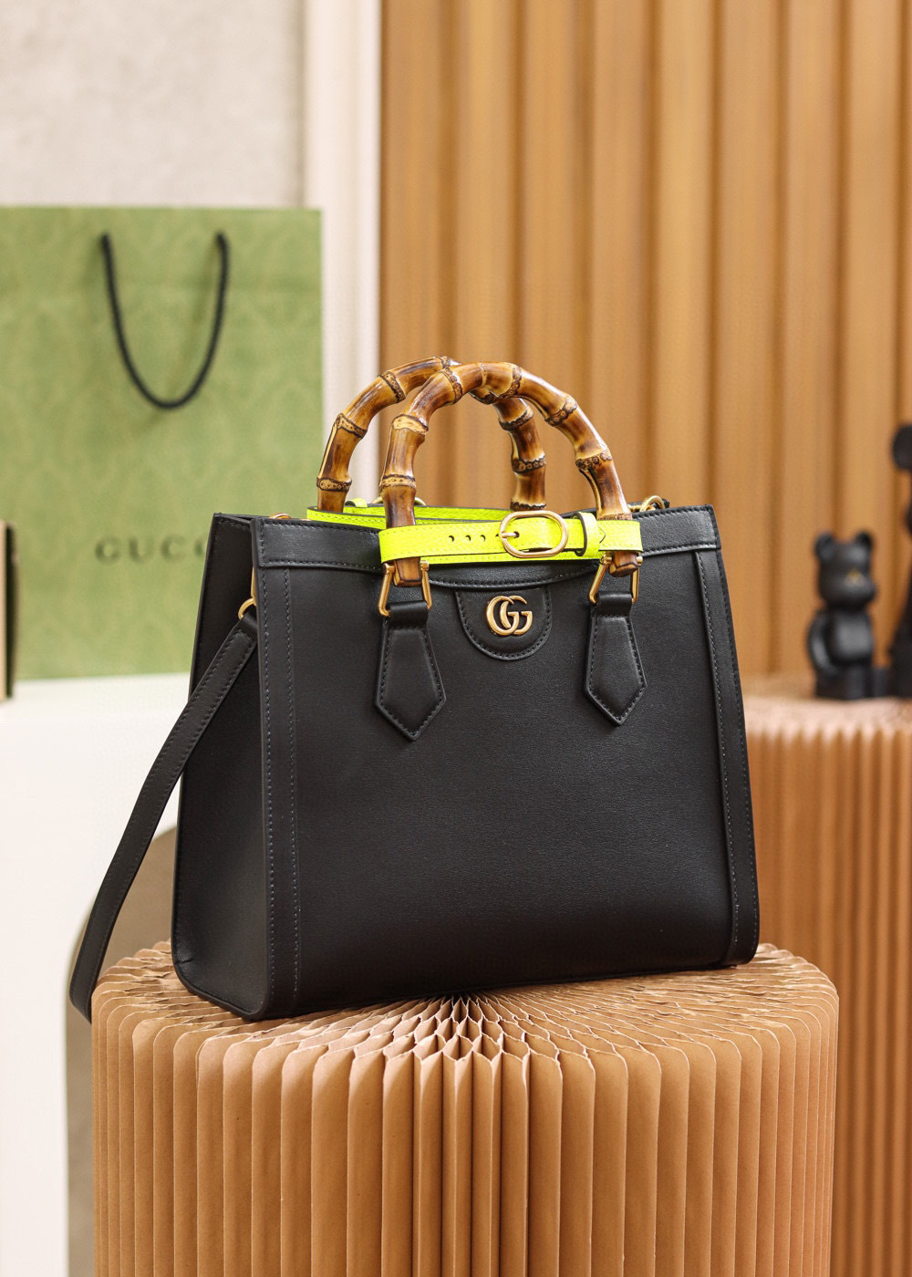 Gucci Diana Tasche Größe: 27 x 24 x 11 cm