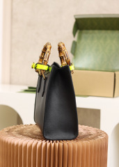 Gucci Diana Tasche Größe: 27 x 24 x 11 cm