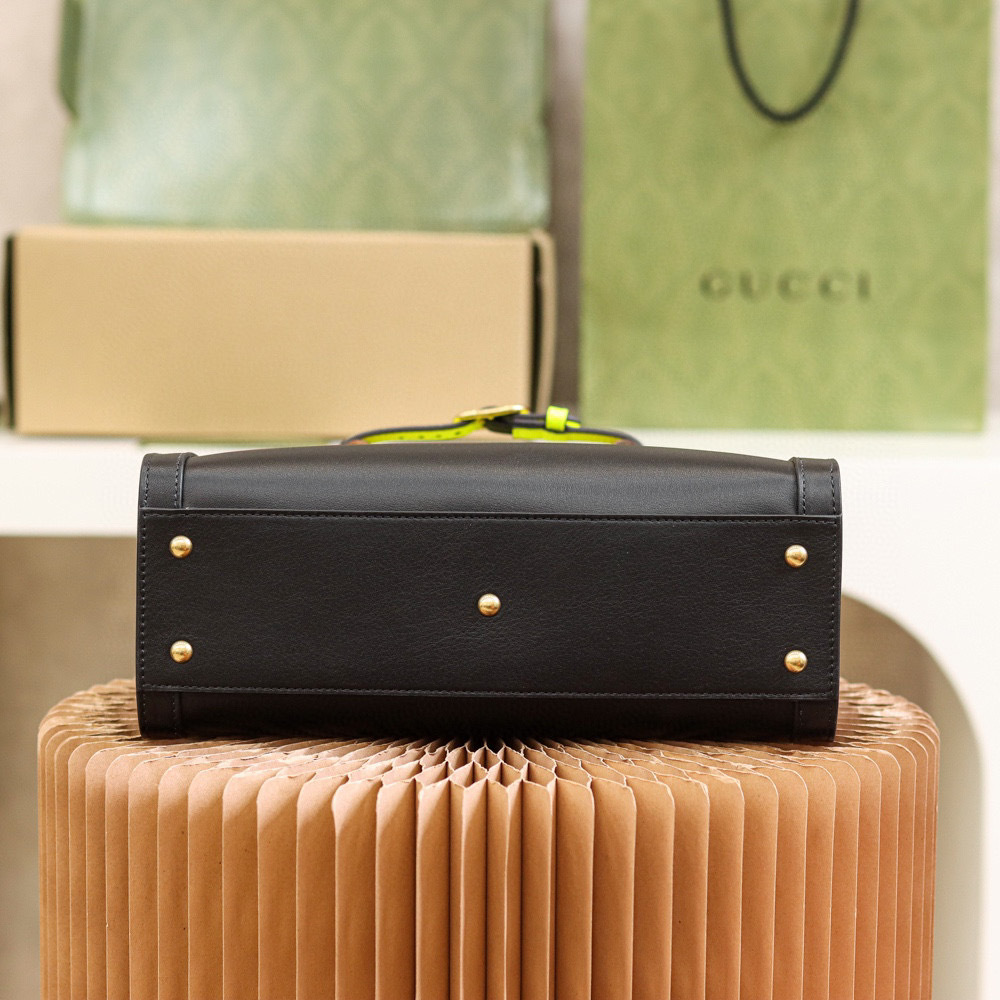 Gucci Diana Tasche Größe: 27 x 24 x 11 cm