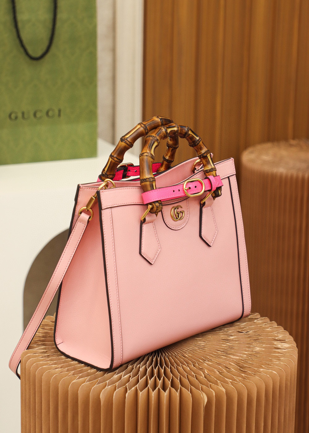Borsa Gucci Diana Dimensioni: 27*24*11cm