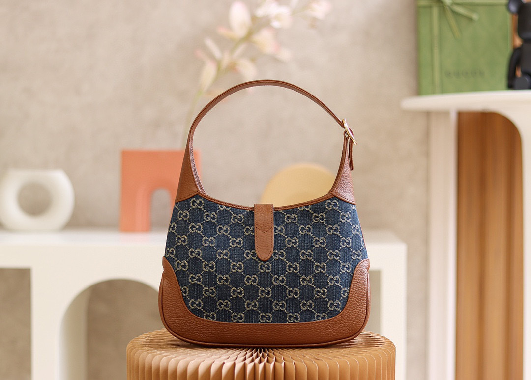 Borsa Gucci Jackie 1961 Dimensioni: 28*19*4,5 cm