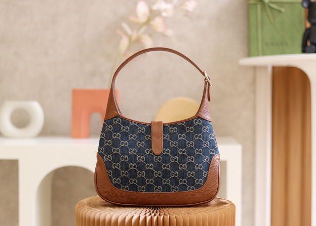 Borsa Gucci Jackie 1961 Dimensioni: 28*19*4,5 cm