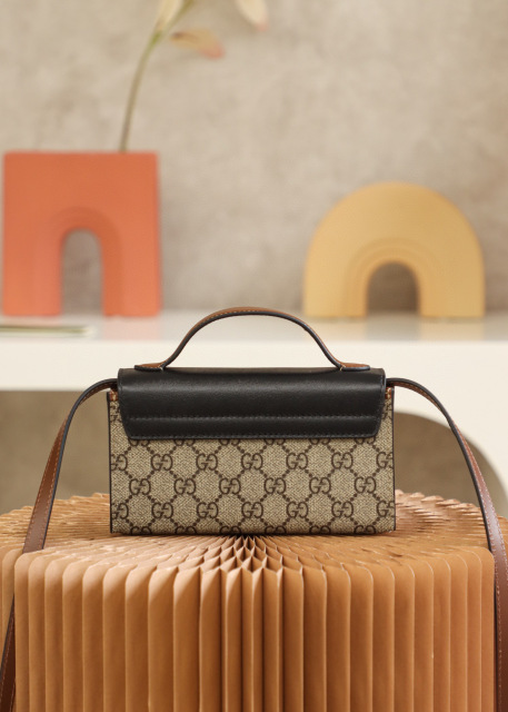 Borsa con lucchetto Gucci Dimensioni: 18*10*5cm