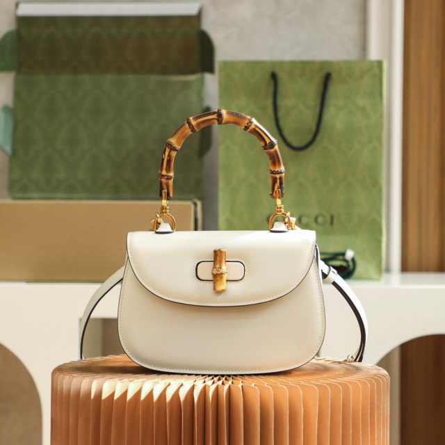 Gucci  Retro slubby bag  Size：21*15*7cm