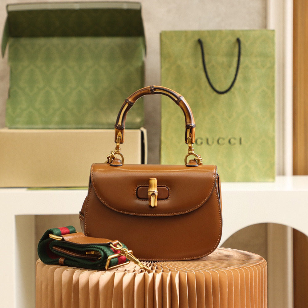 Gucci  Retro slubby bag  Size：21*15*7cm